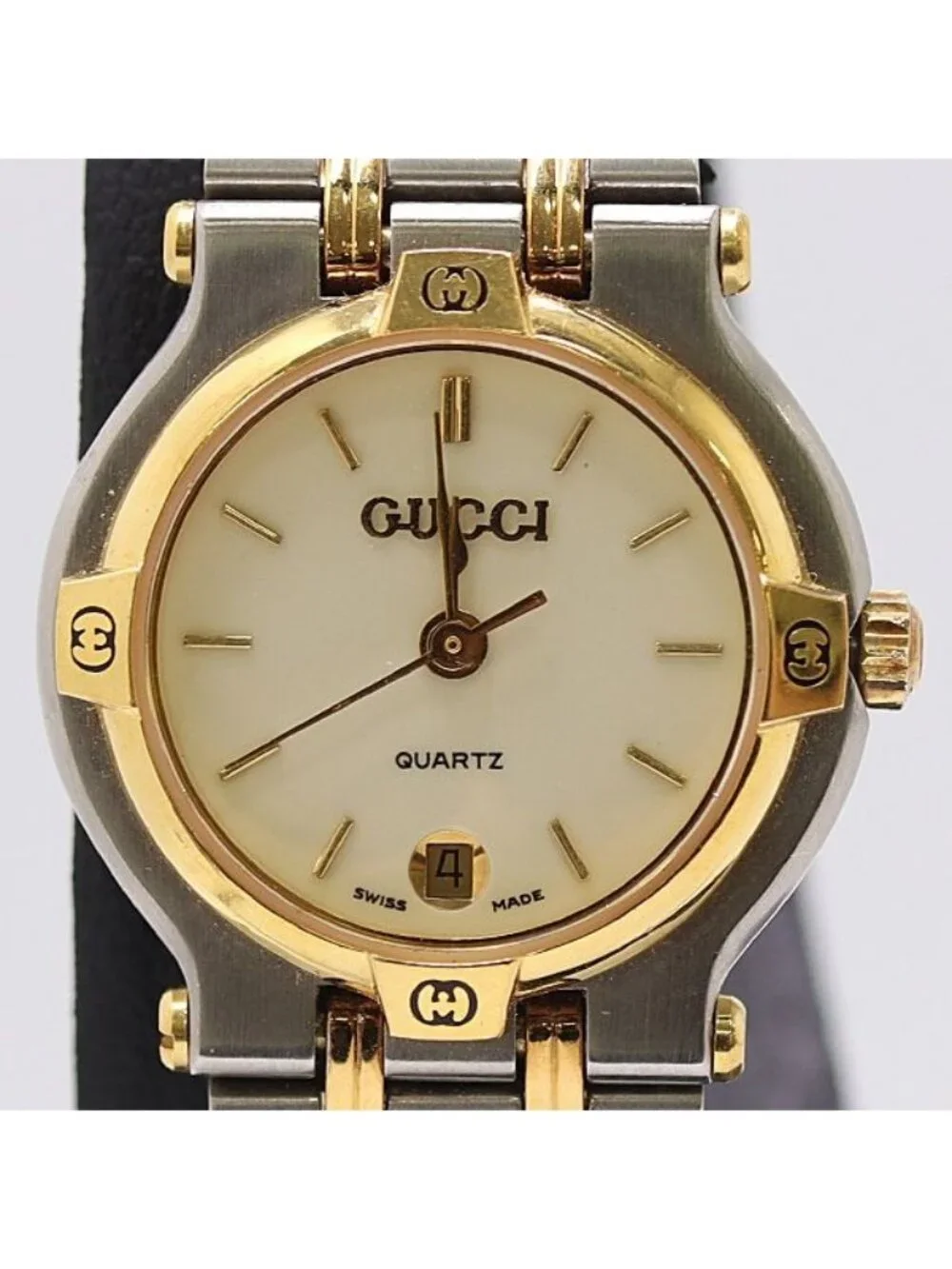 Gucci Quartz Date Ivory Dial Watch